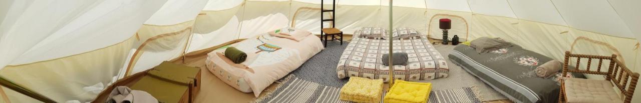 Camping La Petite Houmee Curzay-sur-Vonne Exterior foto